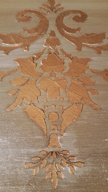 embosseddesign dresser top