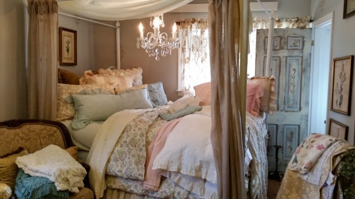 bedding at the whistling elk